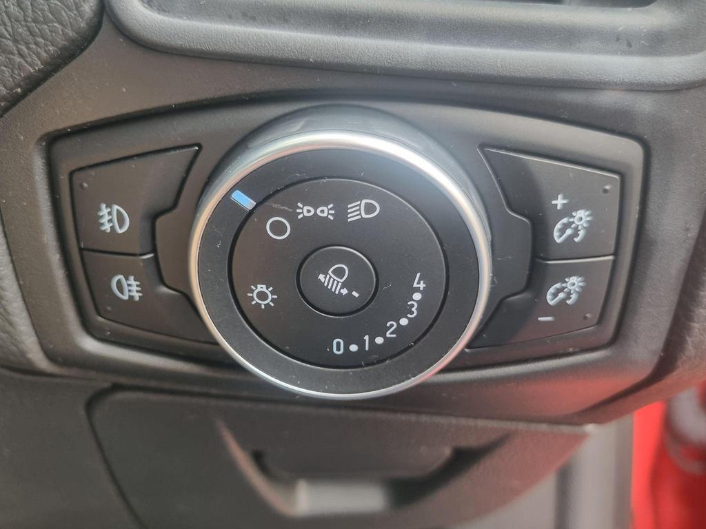 
								2016 Ford Focus 1.0T EcoBoost Zetec – £1645 full									