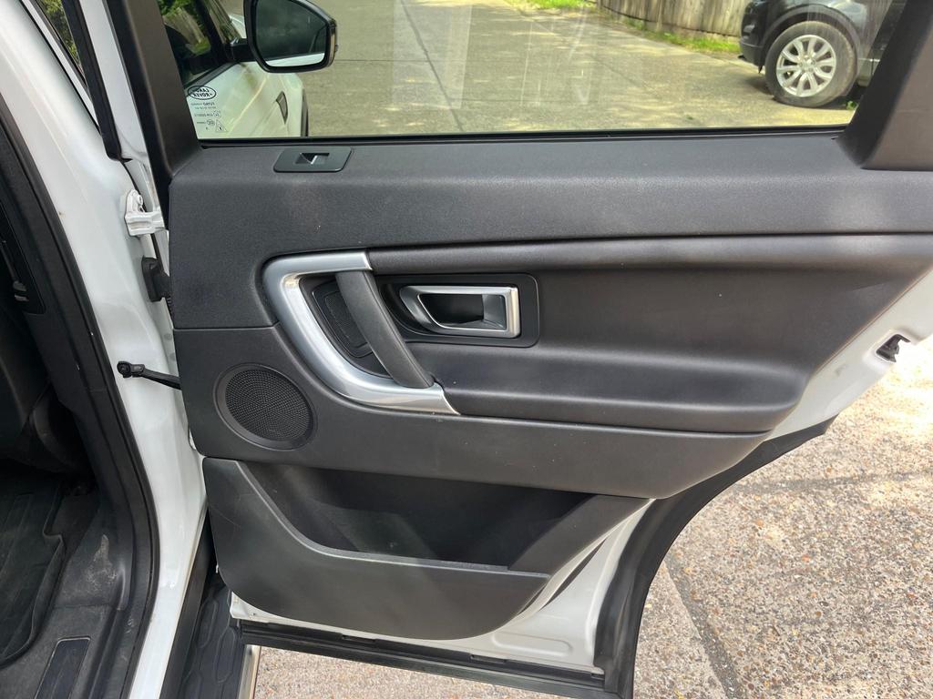 
								2015 Land Rover Discovery Sport 2.0L TD4 – £1800 full									