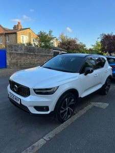 2020 Volvo XC40 R-DESIGN PRO 2.0L T5 R-Design Pro AWD – £4500