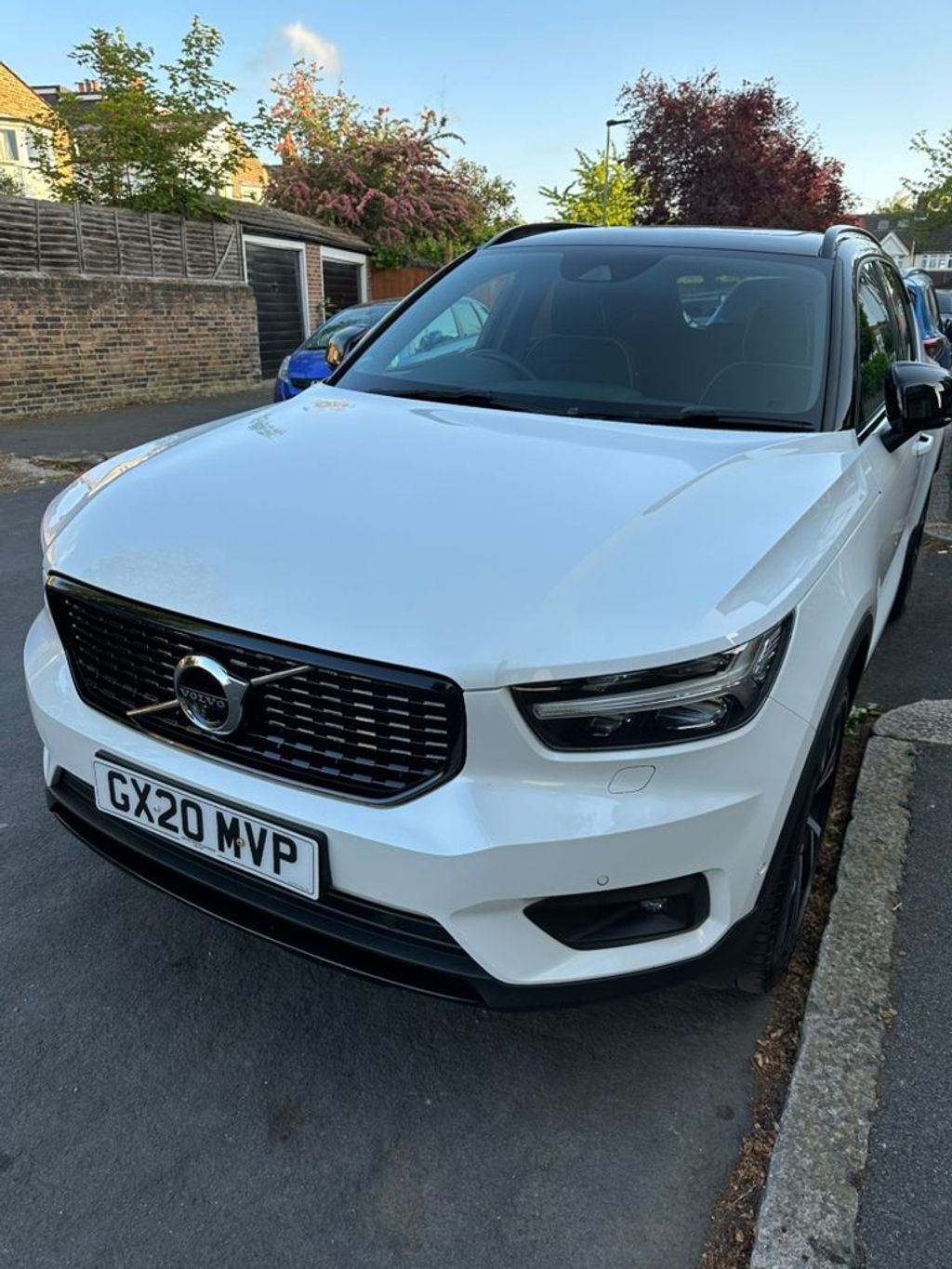 
								2020 Volvo XC40 R-DESIGN PRO 2.0L T5 R-Design Pro AWD – £4500 full									