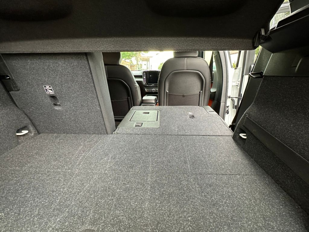 
								2020 Volvo XC40 R-DESIGN PRO 2.0L T5 R-Design Pro AWD – £4500 full									