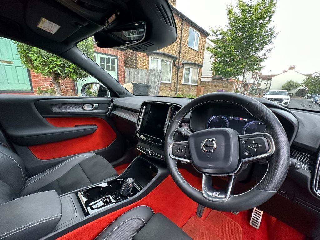 
								2020 Volvo XC40 R-DESIGN PRO 2.0L T5 R-Design Pro AWD – £4500 full									