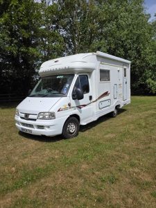 2004 Autocruise Starquest 2.8L HDI Peugeot Boxer 330 LX MWB HDi – £3480