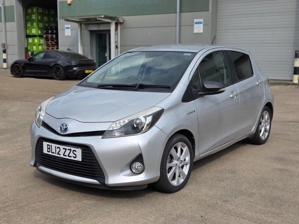 
								2012 Toyota Yaris 1.5L VVT-h – £1460 full									