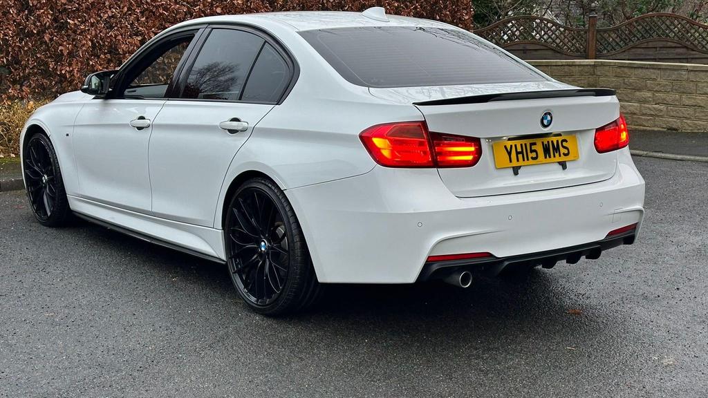 
								2014 BMW 3 Series 2.0L 320d M – £1750 full									
