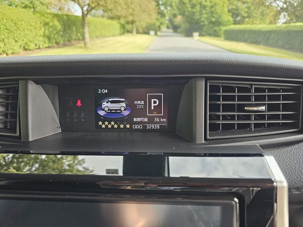 
								2017 Toyota Roomy 1.3L Turbo – £1600 full									