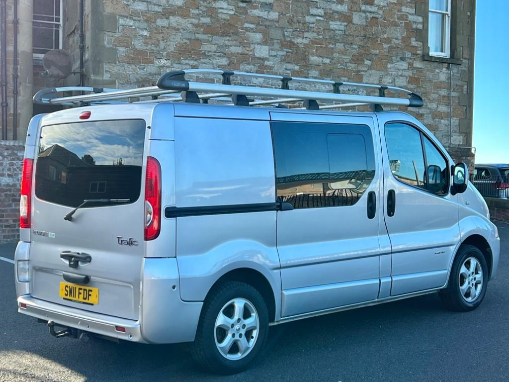 
								2011 Renault Trafic 2.0L dCi SL27 – £3150 full									
