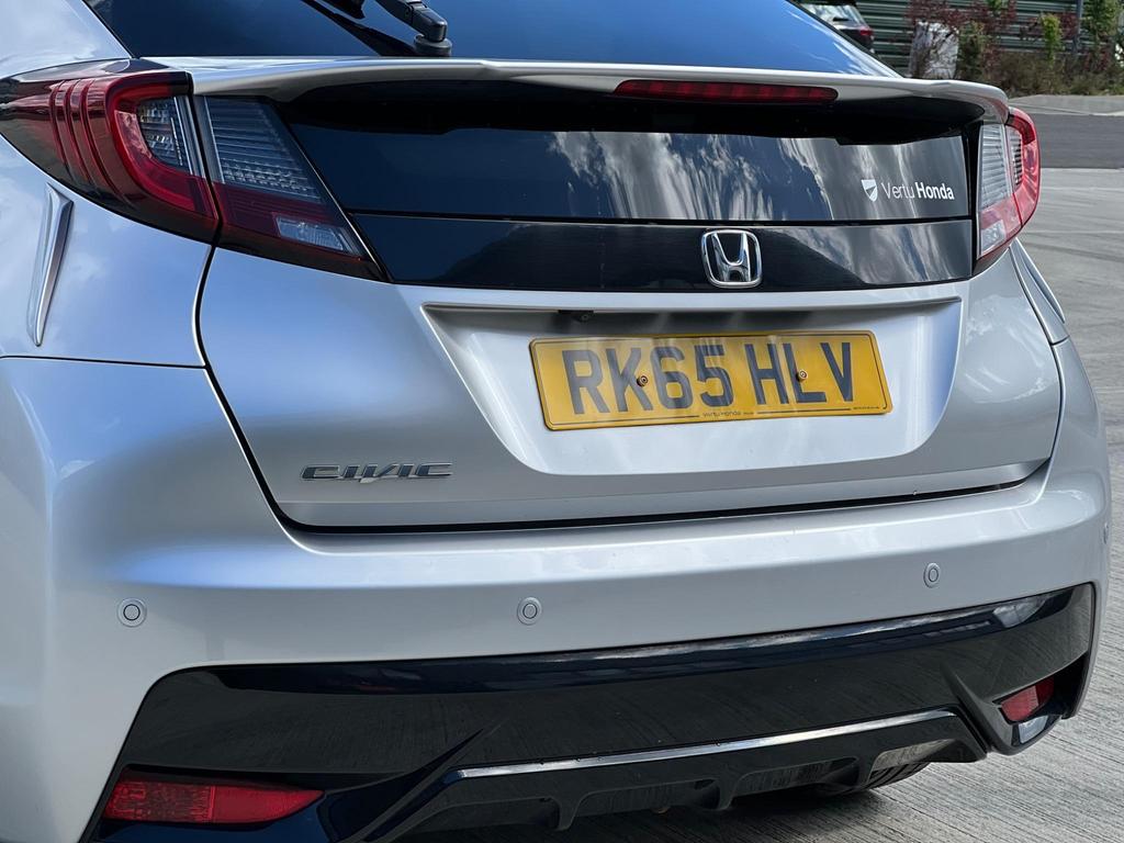 
								2015 Honda Civic 1.8L Petrol i-VTEC full									