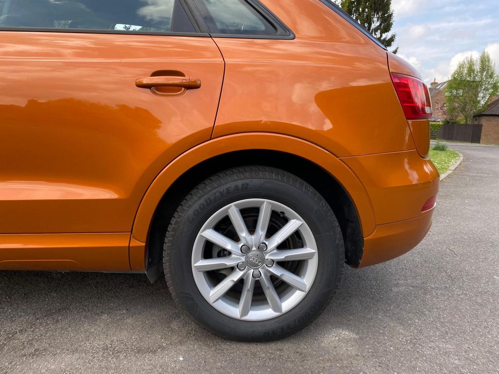 
								2013 Audi Q3 2.0L TFSI Quattro – £1550 full									