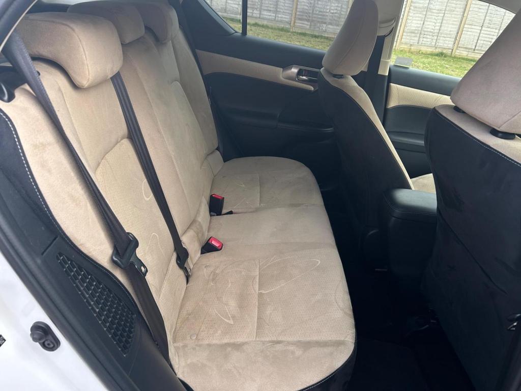 
								2014 Lexus CT 1.8L Hybrid – £1850 full									