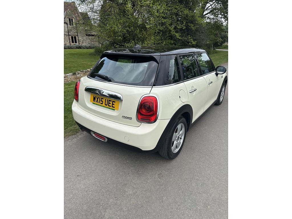 
								2015 MINI Cooper 1.5L 5dr – £1520 full									
