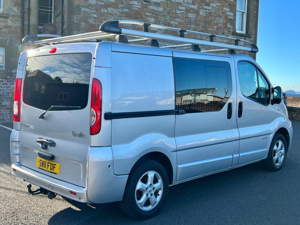 
								2011 Renault Trafic 2.0L dCi SL27 – £3150 full									
