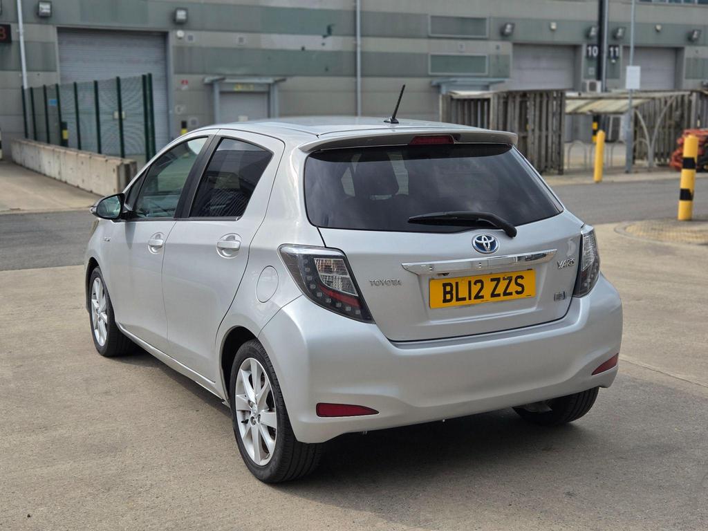 
								2012 Toyota Yaris 1.5L VVT-h – £1460 full									