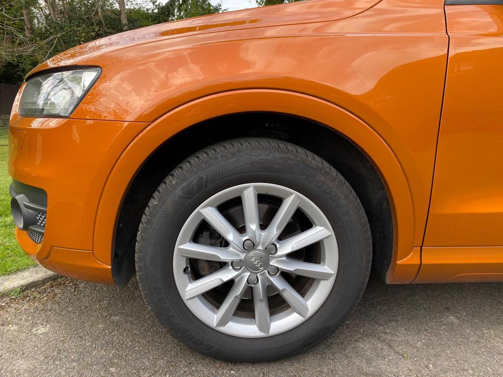 
								2013 Audi Q3 2.0L TFSI Quattro – £1550 full									