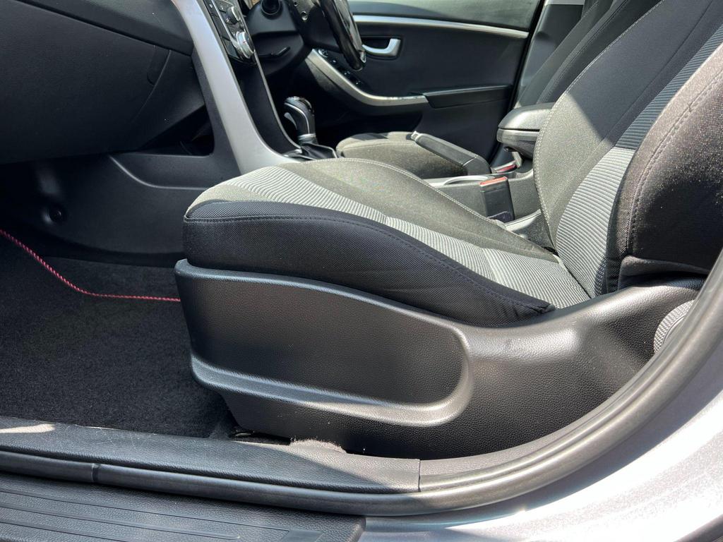 
								2013 Hyundai i30 1.6L CRDi – £1250 full									