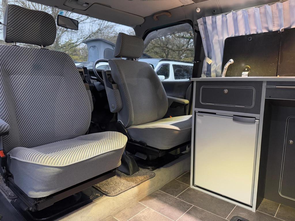 
								1995 Volkswagen Transporter CAMPER CONVERSION 2.5L Petrol – £1890 full									