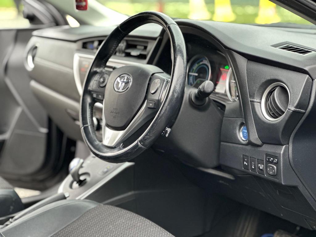 
								2014 Toyota Auris 1.8L VVT-h Petrol Hybrid – £1545 full									