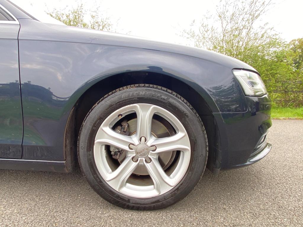 
								2015 Audi A4 2.0L TFSI SE S Tronic – £1750 full									
