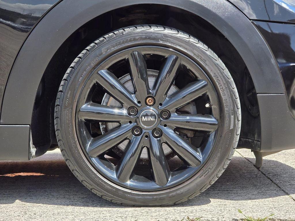 
								2015 MINI Hatch Cooper D 1.5L – £1680 full									