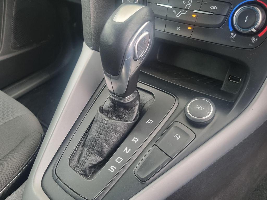
								2016 Ford Focus 1.0T EcoBoost Zetec – £1645 full									