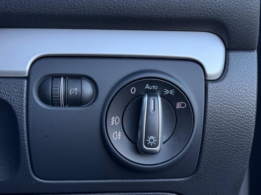 
								2012 Volkswagen Golf 6 1.4L TSI – £1450 full									