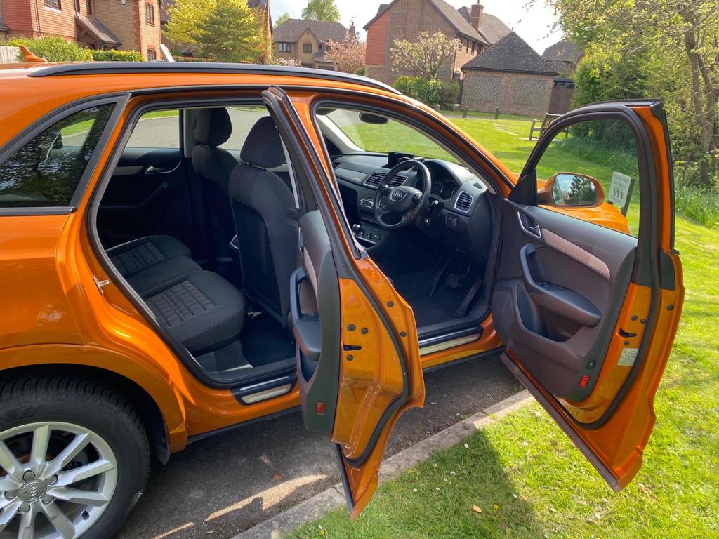 
								2013 Audi Q3 2.0L TFSI Quattro – £1550 full									