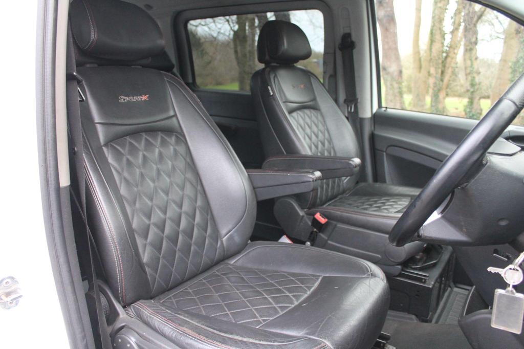 
								2013 Mercedes-Benz Vito 3.0L 122 CDi Dualiner – £1900 full									