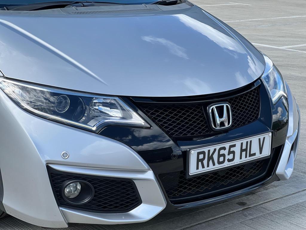 
								2015 Honda Civic 1.8L Petrol i-VTEC full									