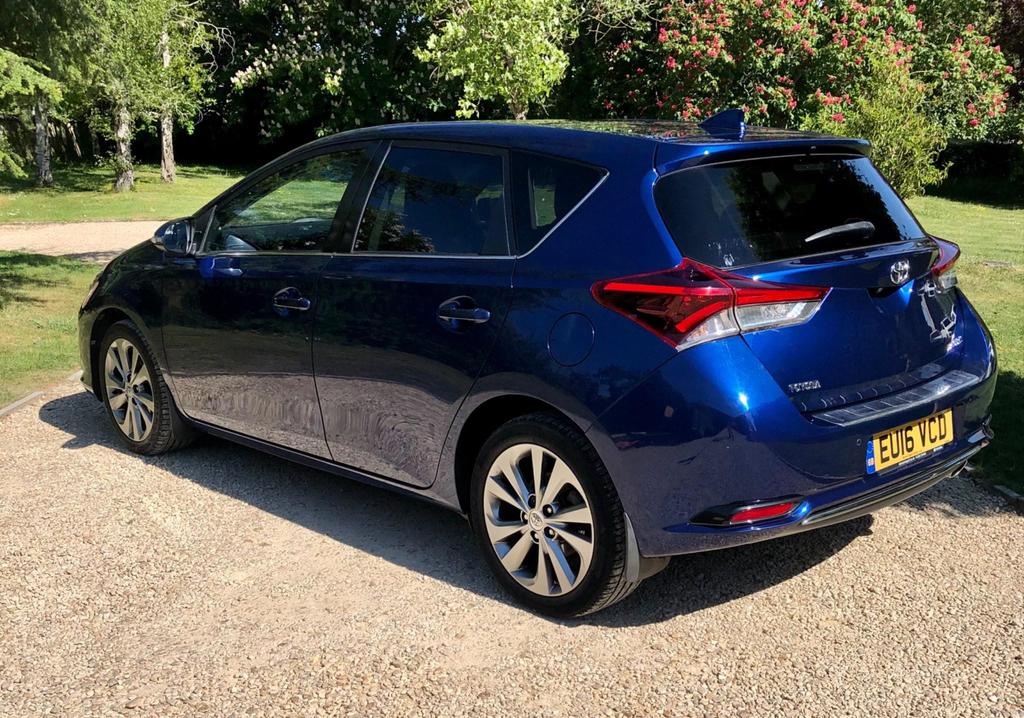 
								2016 Toyota Auris 1.2L VVT-i Excel – £1720 full									