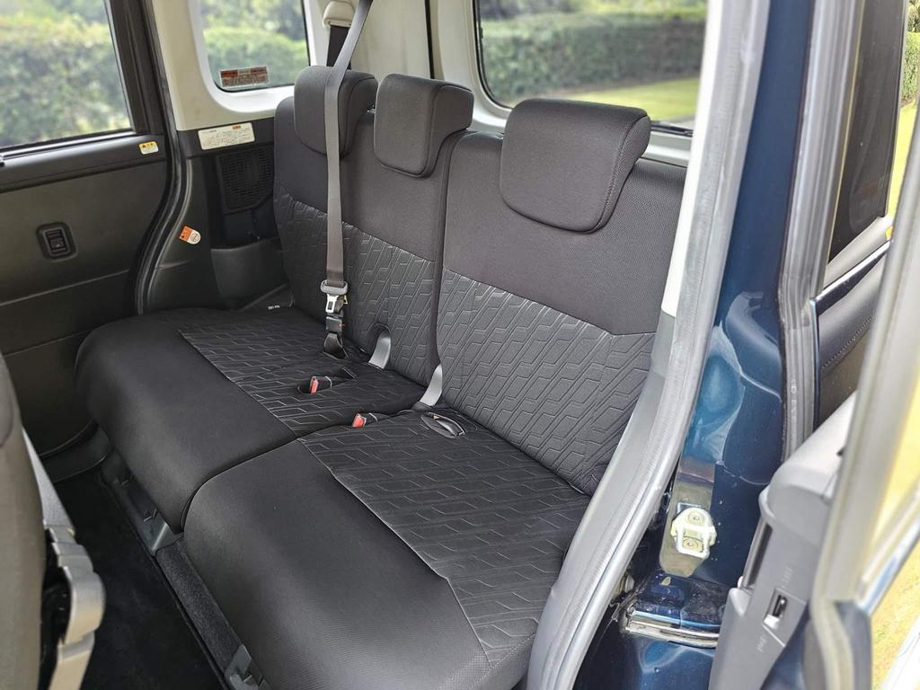 
								2017 Toyota Roomy 1.3L Turbo – £1600 full									