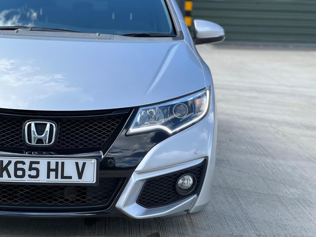 
								2015 Honda Civic 1.8L Petrol i-VTEC full									