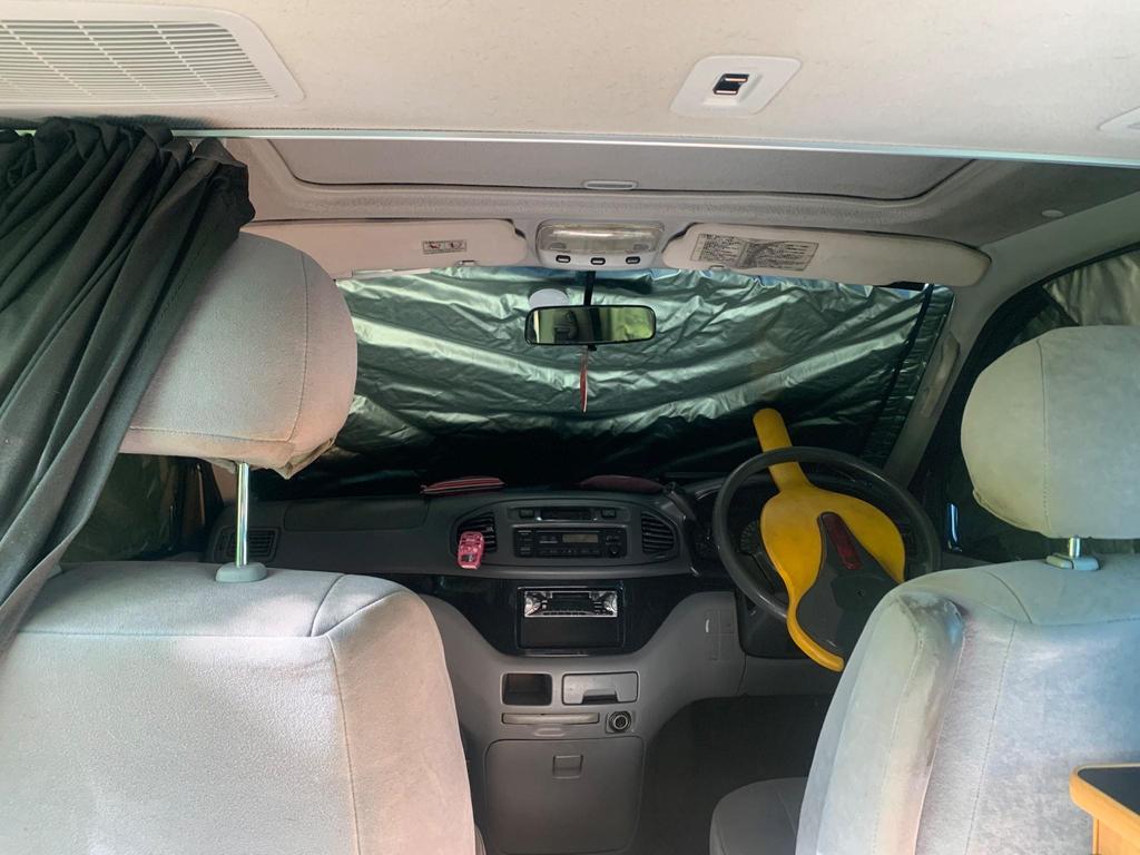 
								1997 Toyota Hiace Regus Camper Van 3.0L Diesel – £1450 full									