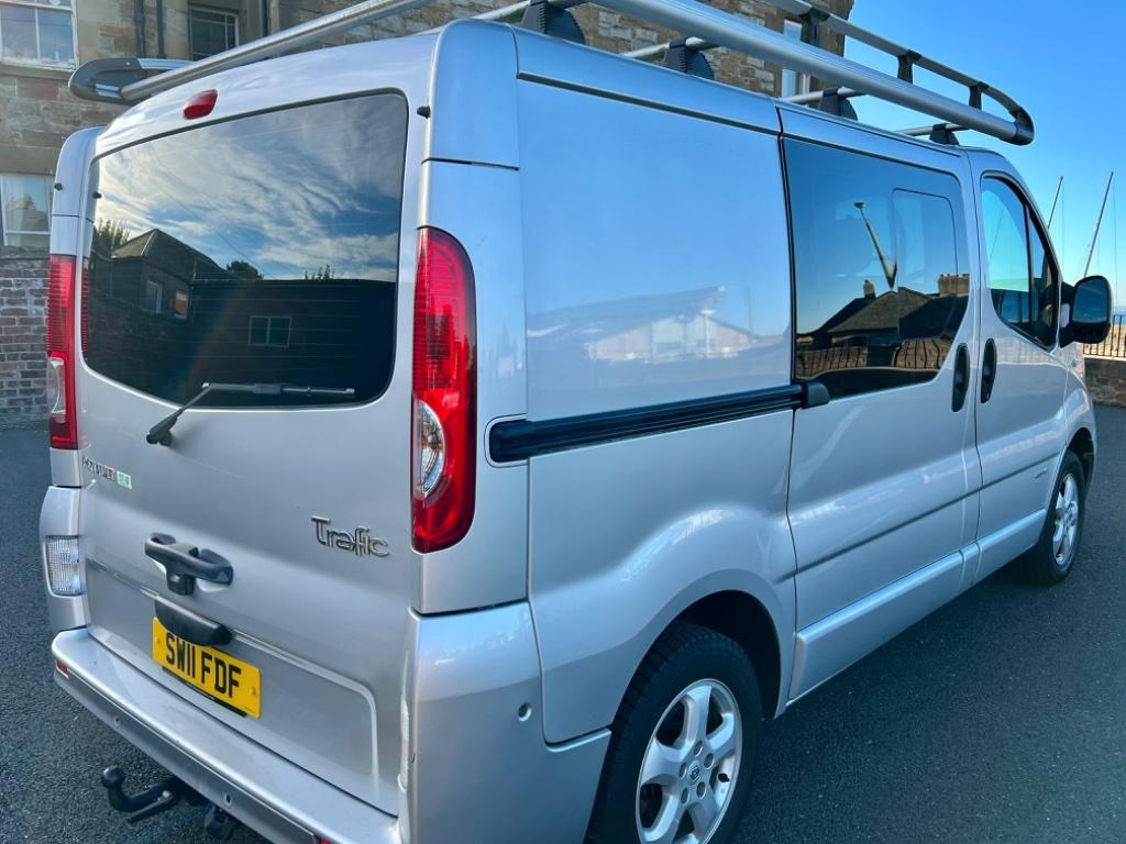 
								2011 Renault Trafic 2.0L dCi SL27 – £3150 full									