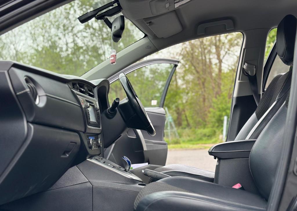 
								2014 Toyota Auris 1.8L VVT-h Petrol Hybrid – £1545 full									