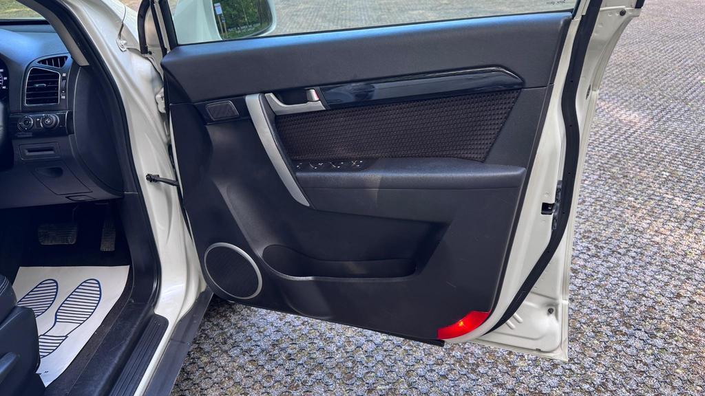 
								2012 Chevrolet Captiva 2.2L VCDi LT – £1350 full									
