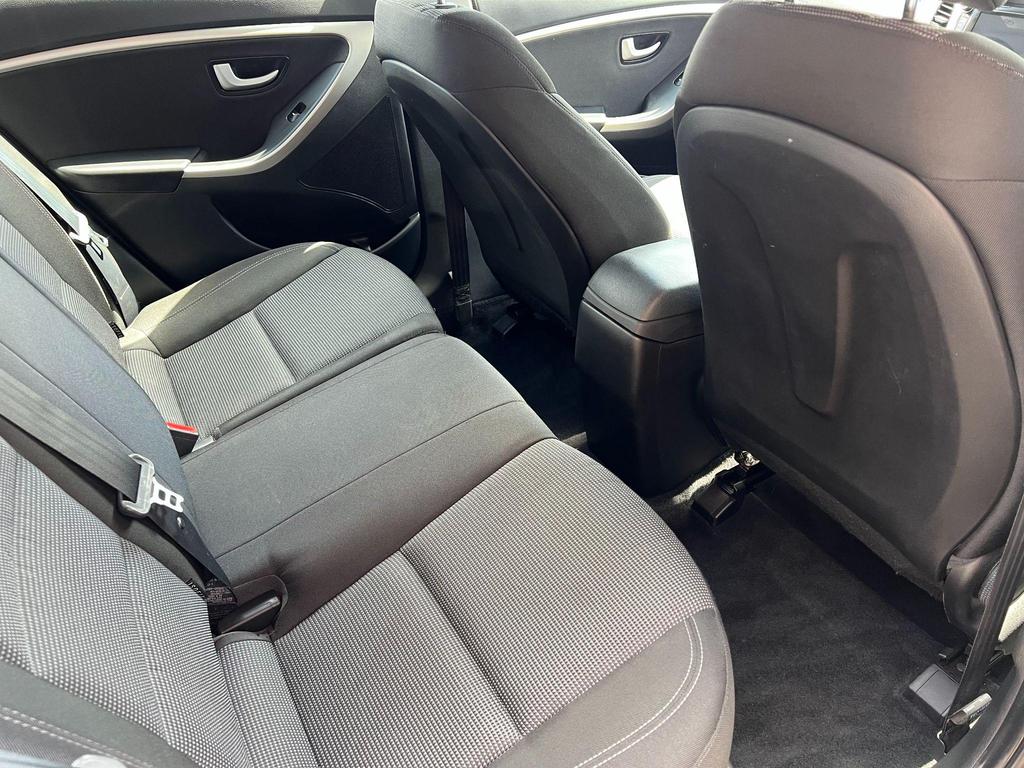 
								2013 Hyundai i30 1.6L CRDi – £1250 full									
