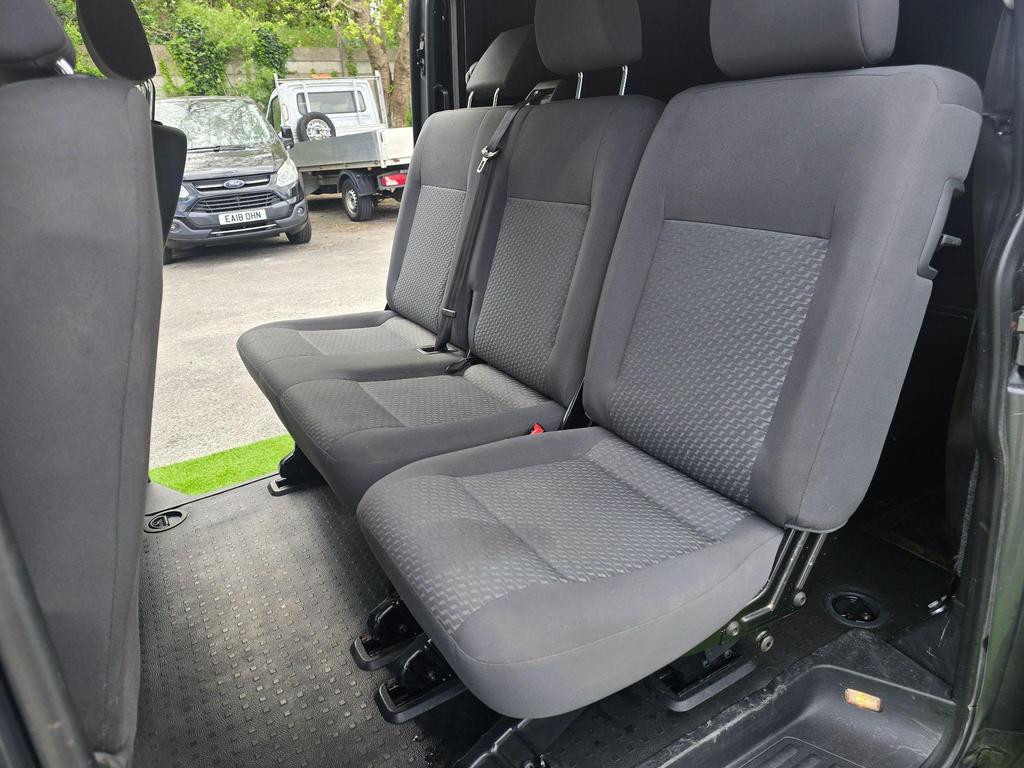 
								2012 Volkswagen Transporter T32 Kombi 2.0L BiTDI – £1850 full									