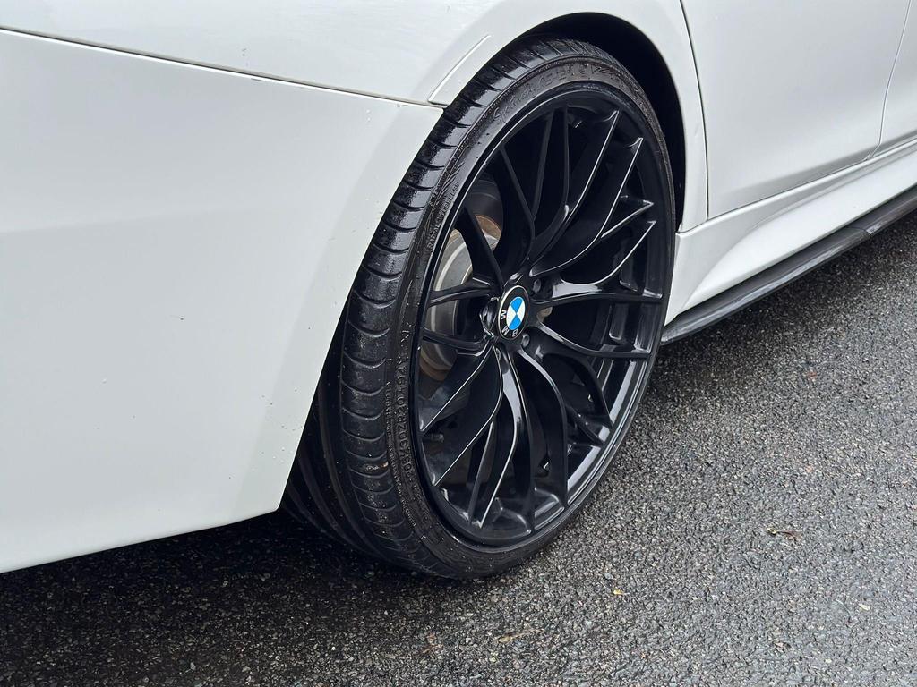 
								2014 BMW 3 Series 2.0L 320d M – £1750 full									