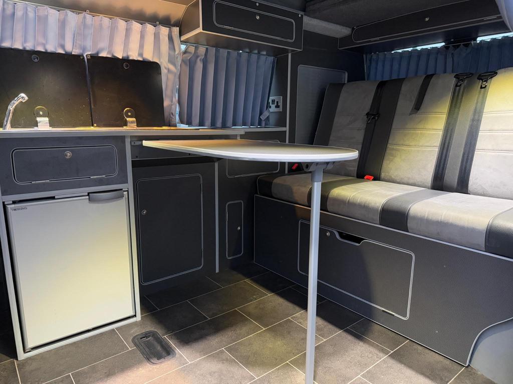 
								1995 Volkswagen Transporter CAMPER CONVERSION 2.5L Petrol – £1890 full									