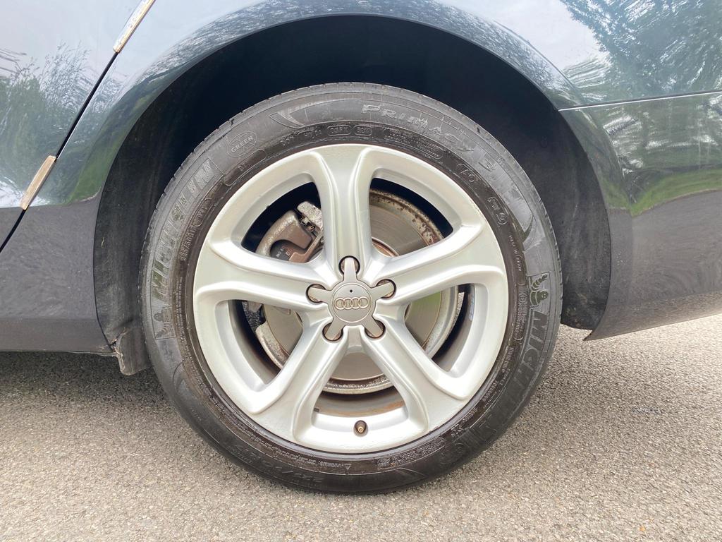 
								2015 Audi A4 2.0L TFSI SE S Tronic – £1750 full									