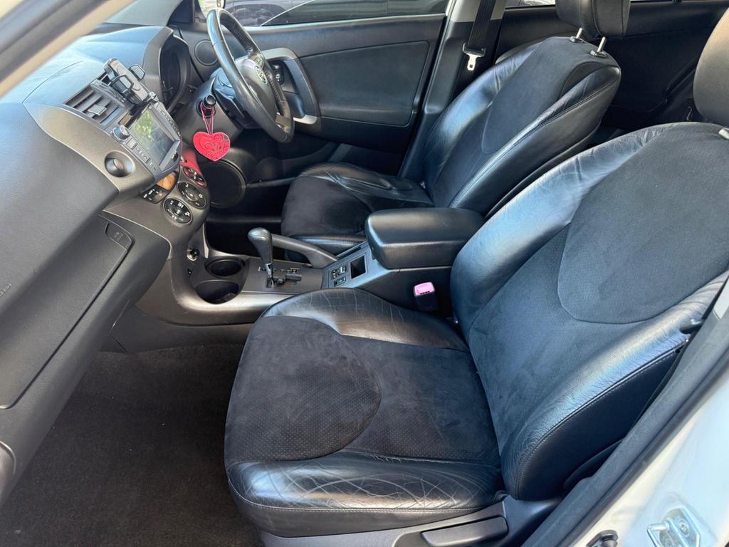 
								2011 Toyota RAV4 2.2L D-CAT SR – £1680 full									
