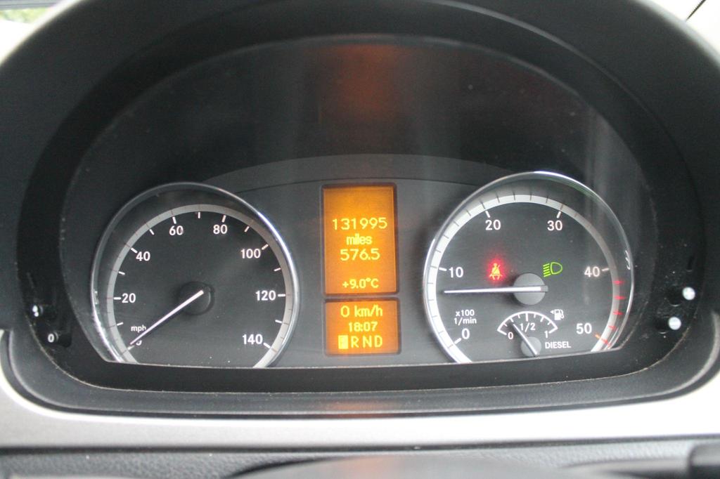 
								2013 Mercedes-Benz Vito 3.0L 122 CDi Dualiner – £1900 full									