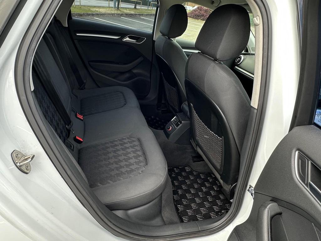 
								2014 Audi A3 1.4L TFSI CoD Sport Sportback S – £1600 full									