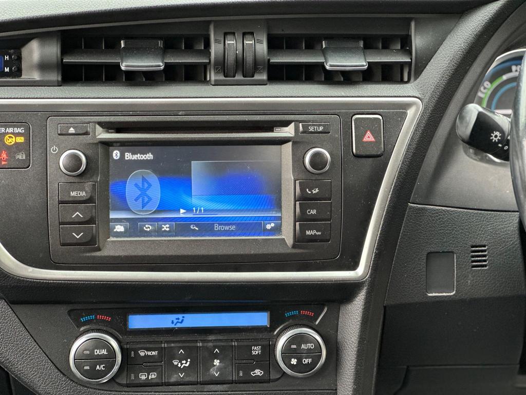 
								2014 Toyota Auris 1.8L VVT-h Petrol Hybrid – £1545 full									