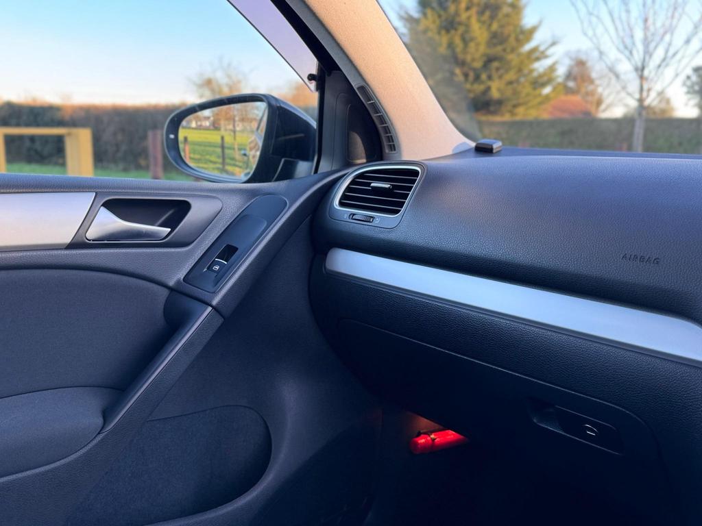 
								2012 Volkswagen Golf 6 1.4L TSI – £1450 full									