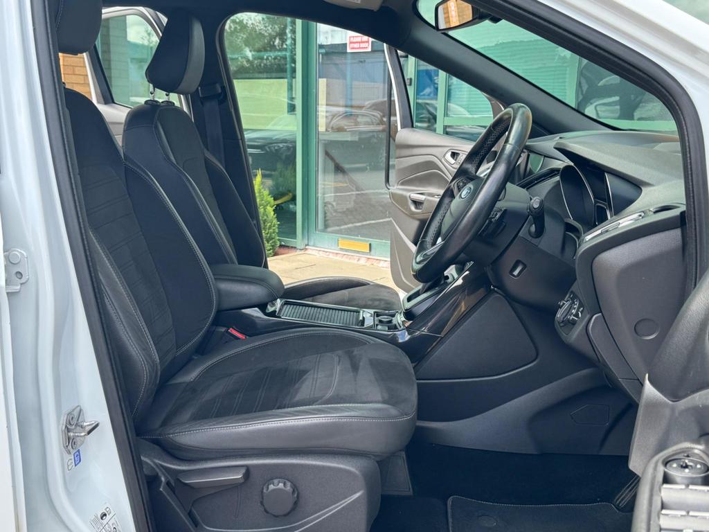 
								2017 Ford Kuga 1.5L TDCi ST-Line Powershift – £1750 full									
