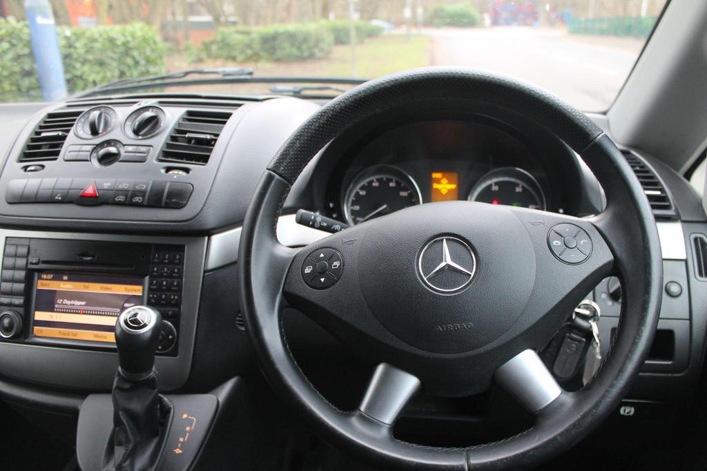 
								2013 Mercedes-Benz Vito 3.0L 122 CDi Dualiner – £1900 full									