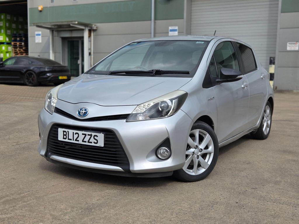
								2012 Toyota Yaris 1.5L VVT-h – £1460 full									