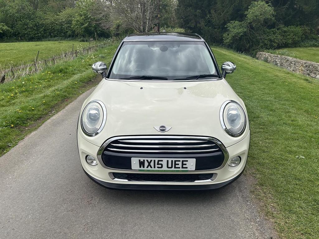 
								2015 MINI Cooper 1.5L 5dr – £1520 full									