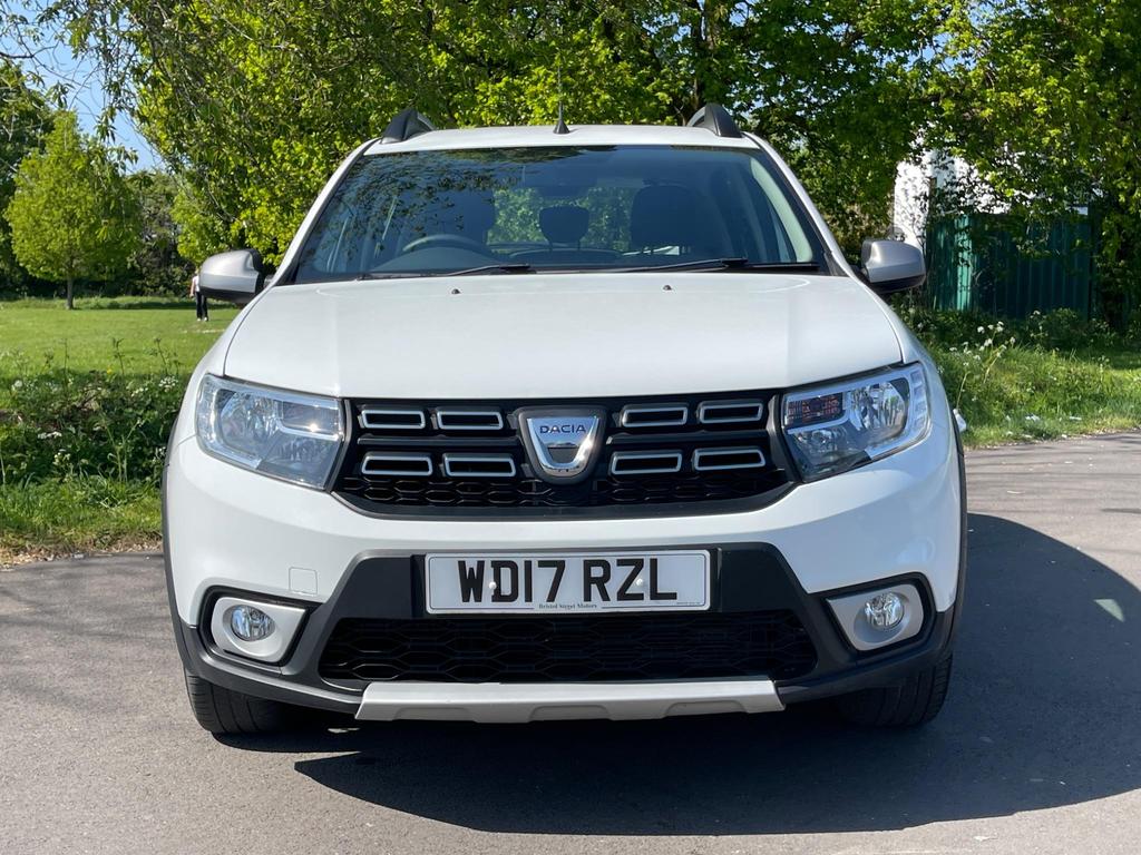 
								2017 Dacia Sandero Stepway 0.9L TCe Ambiance – £1350 full									